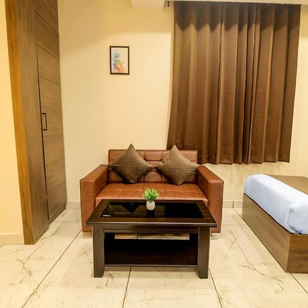 Hotel Hari Dhara, 100 Meters From Har-Ki-Pauri 하리드와르 외부 사진