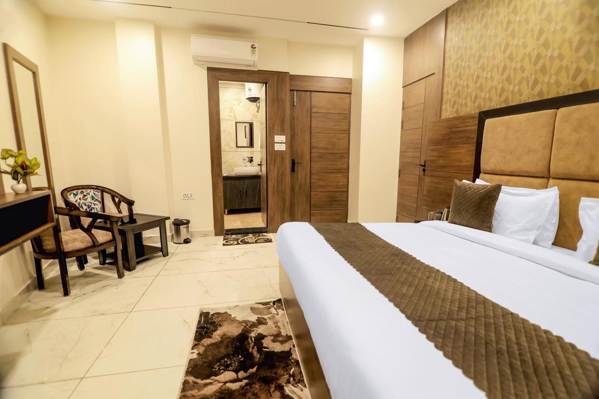 Hotel Hari Dhara, 100 Meters From Har-Ki-Pauri 하리드와르 외부 사진