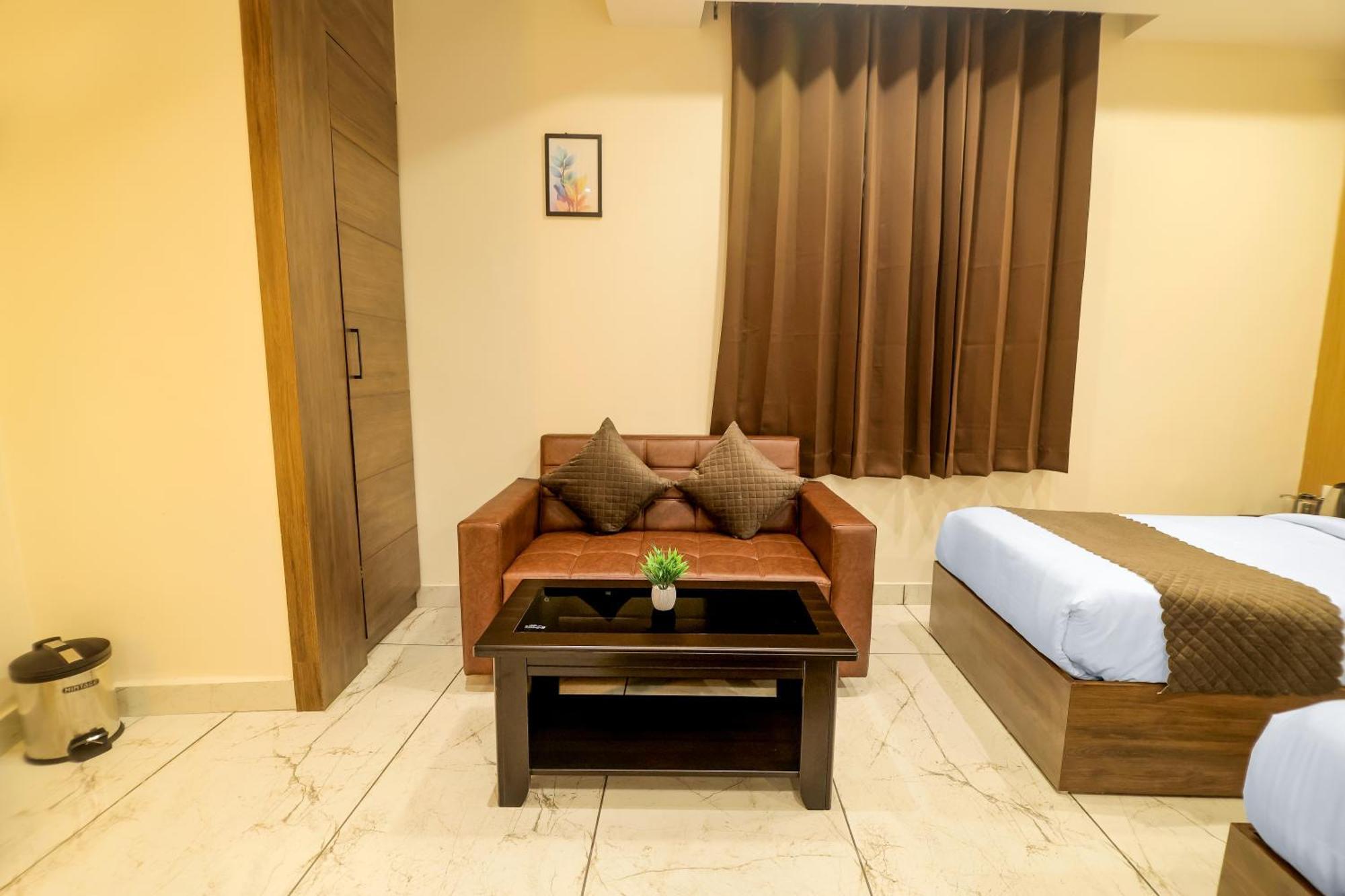 Hotel Hari Dhara, 100 Meters From Har-Ki-Pauri 하리드와르 외부 사진