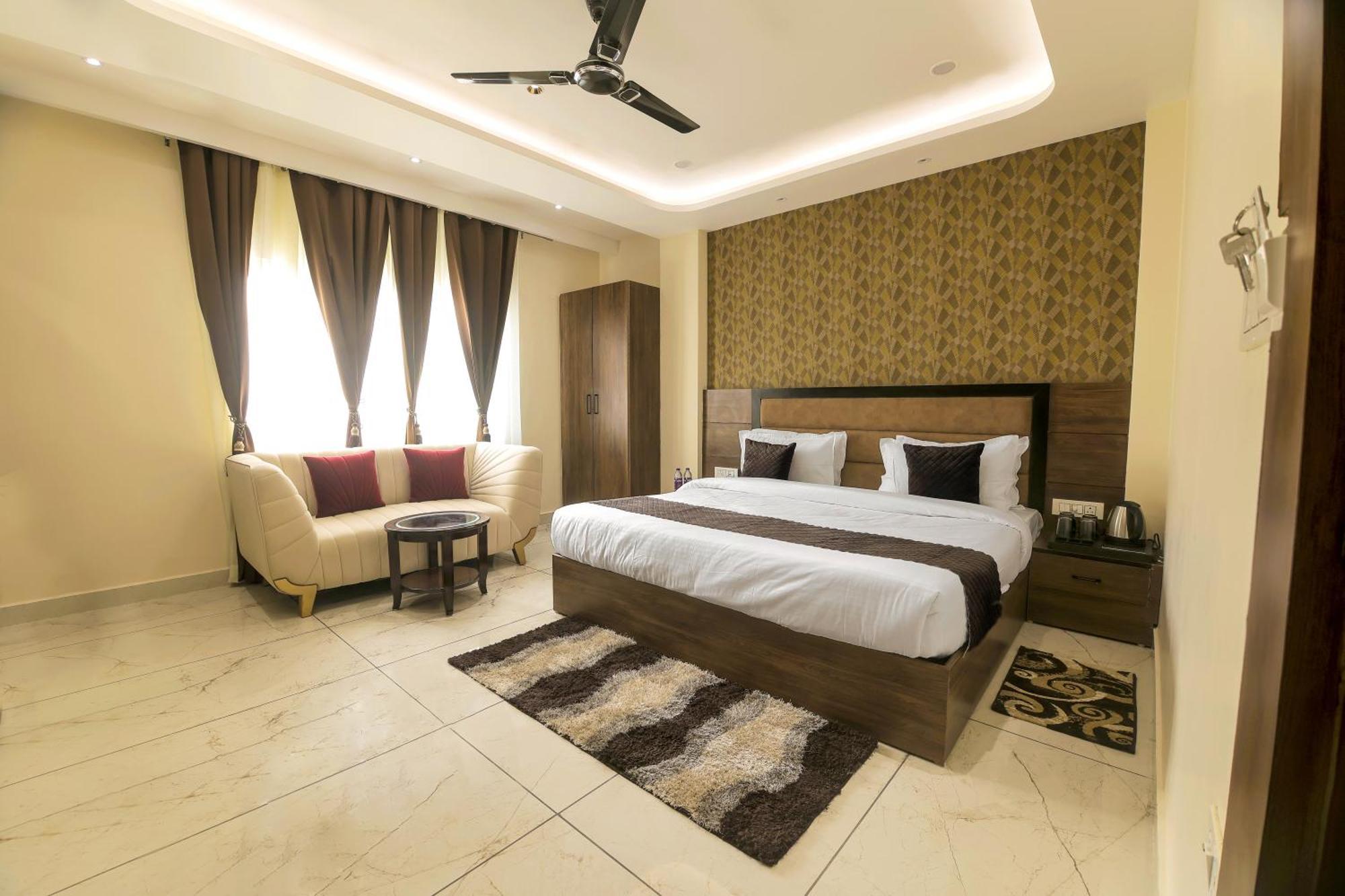 Hotel Hari Dhara, 100 Meters From Har-Ki-Pauri 하리드와르 외부 사진
