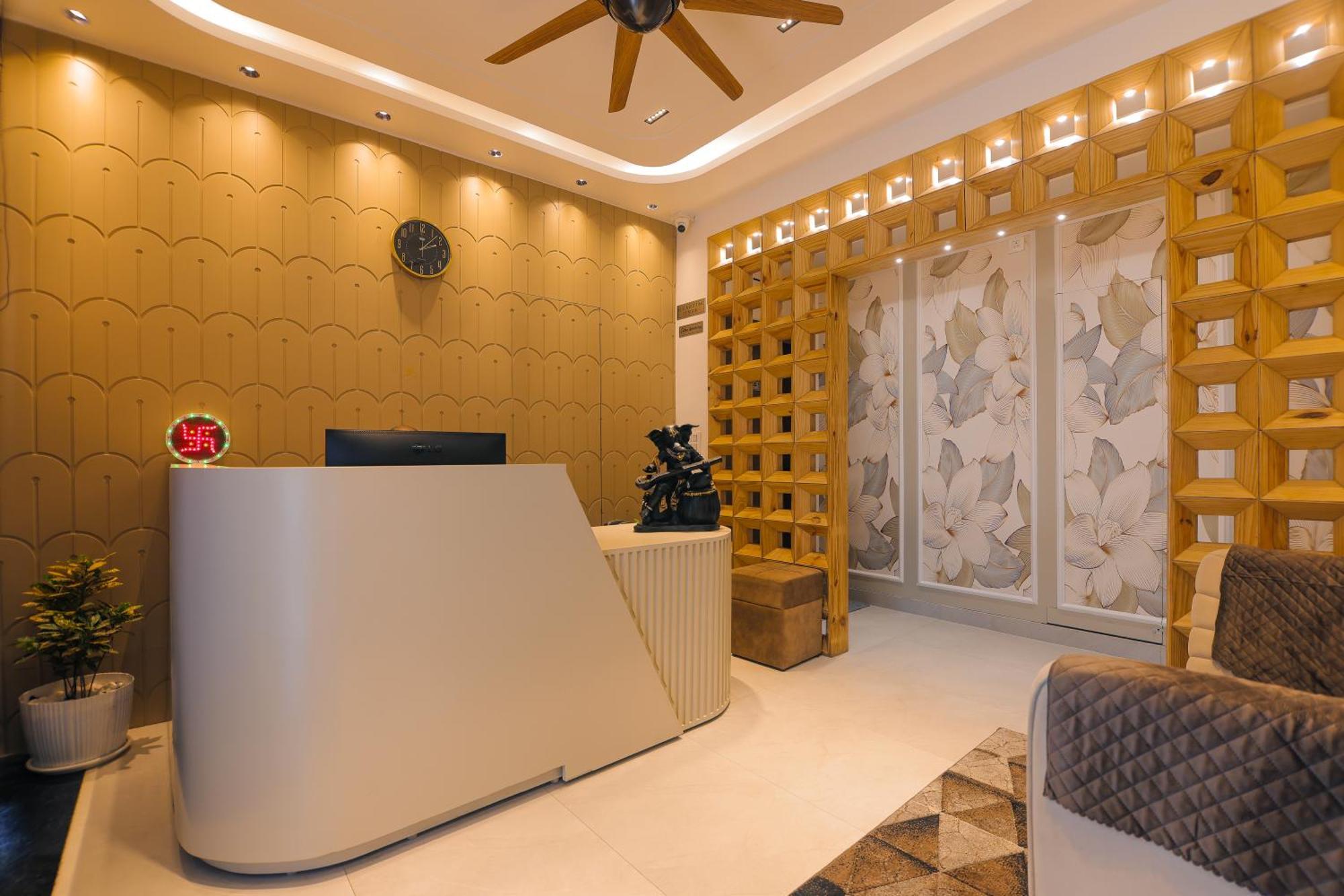 Hotel Hari Dhara, 100 Meters From Har-Ki-Pauri 하리드와르 외부 사진