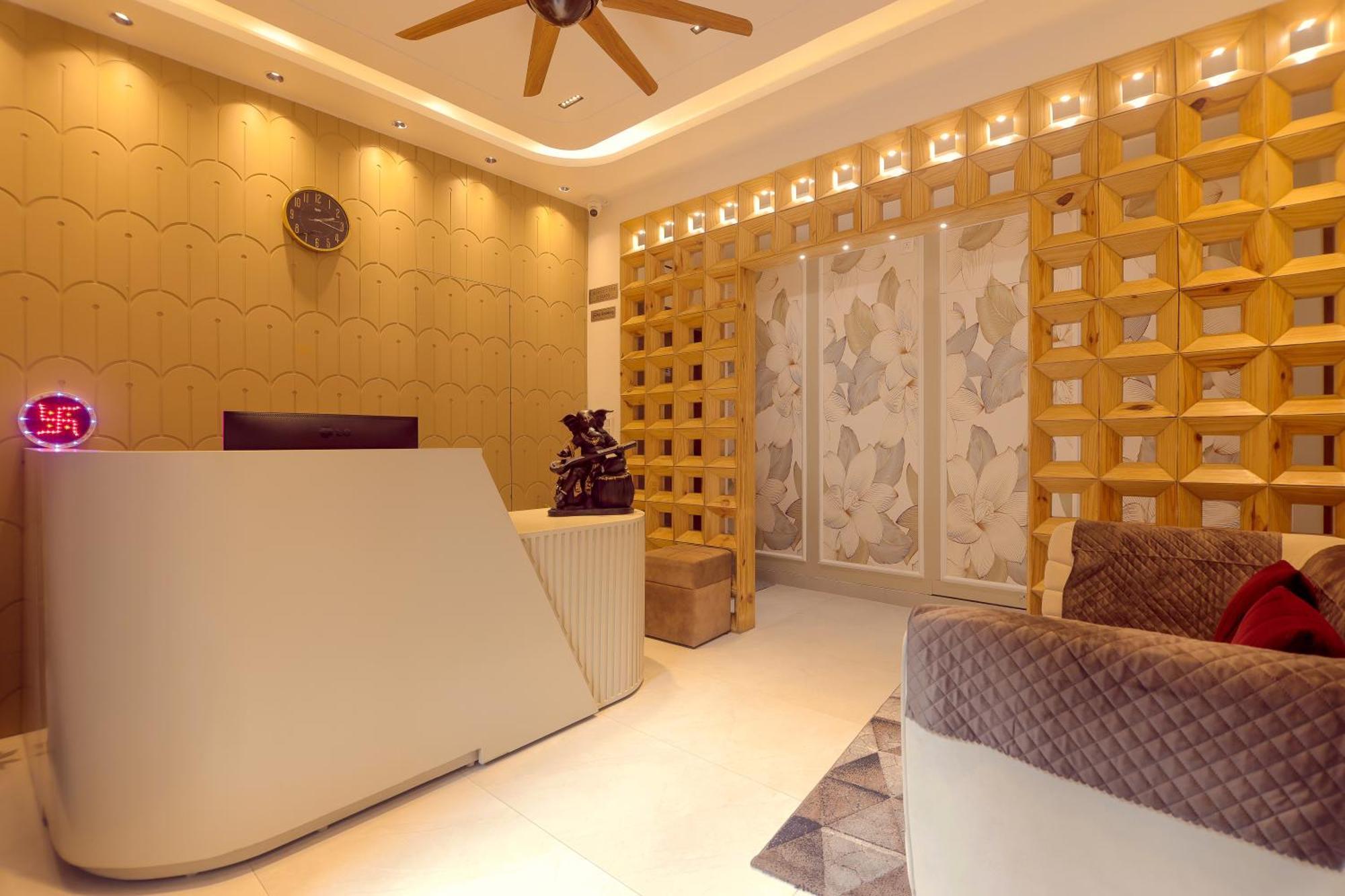 Hotel Hari Dhara, 100 Meters From Har-Ki-Pauri 하리드와르 외부 사진